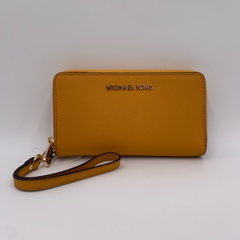 ***SOLD** MICHAEL KORS WALLET / PHONE CASE